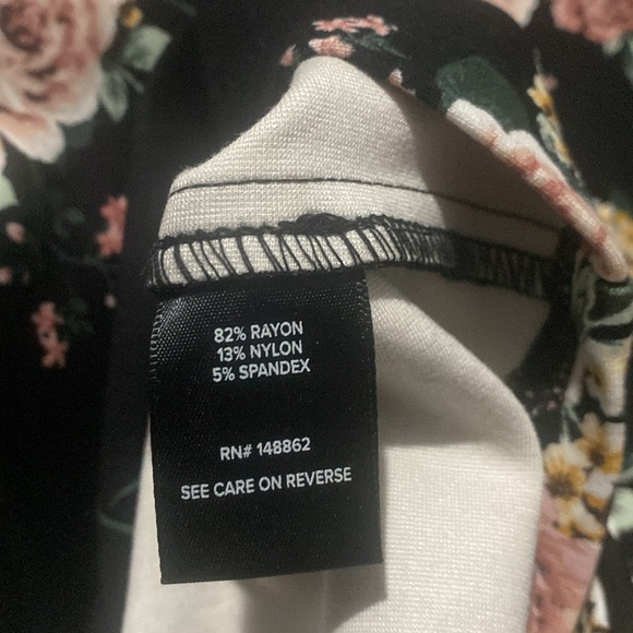 NWT Torrid Floral Premium Ponte Skirt - Picture 7 of 8